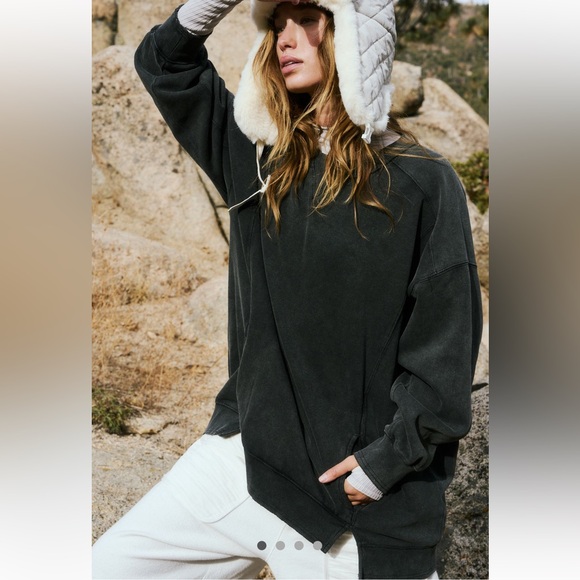 NWOT Free People Intercept Sweatshirt Black- size MEDIUM - Picture 1 of 5
